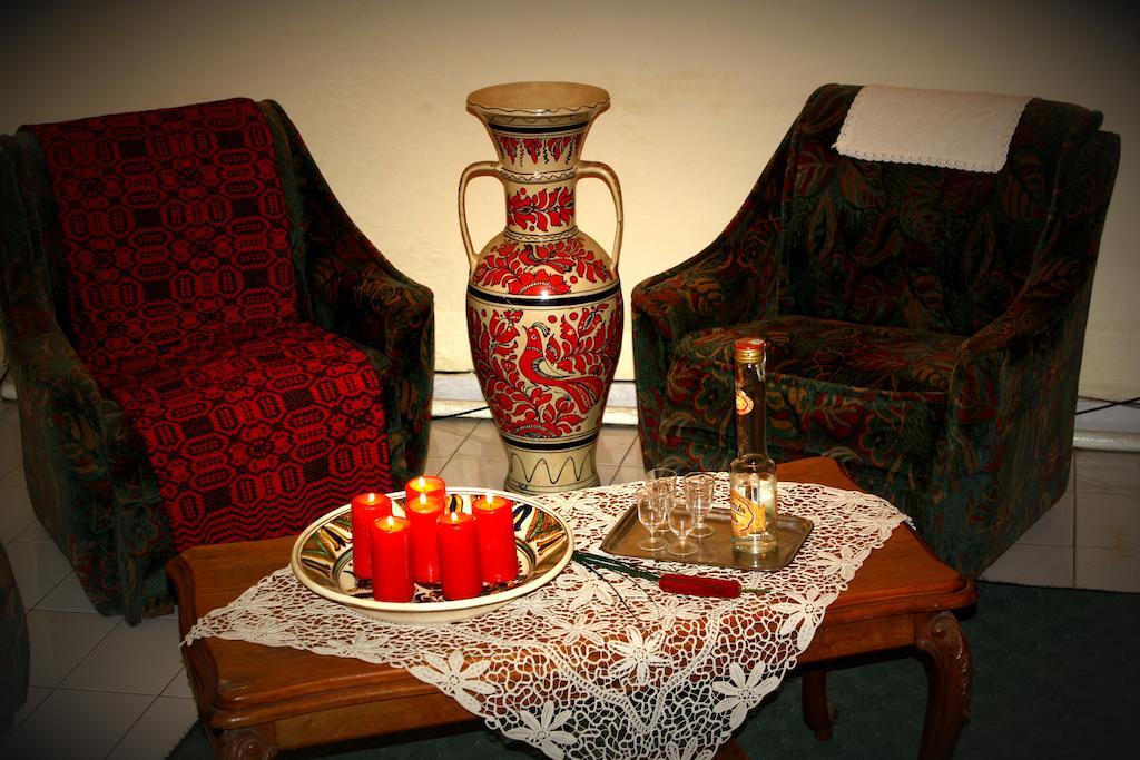 סובאטה Hotel Tivoli מראה חיצוני תמונה